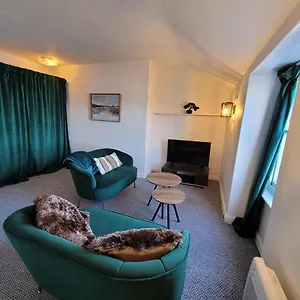 Sea View Penthouse Flat 6 With Fast Wifi And Free Parking Apartment