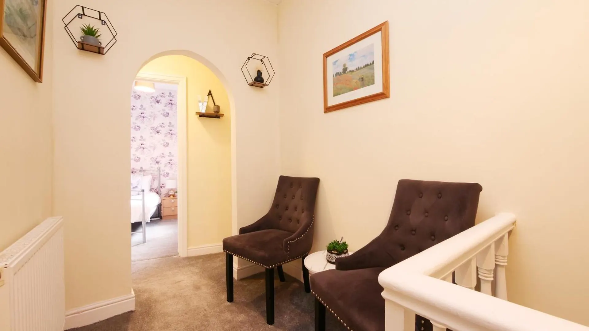 Ashville Grange Sleeps 10 Large Beautiful House Scarborough 0*,  United Kingdom