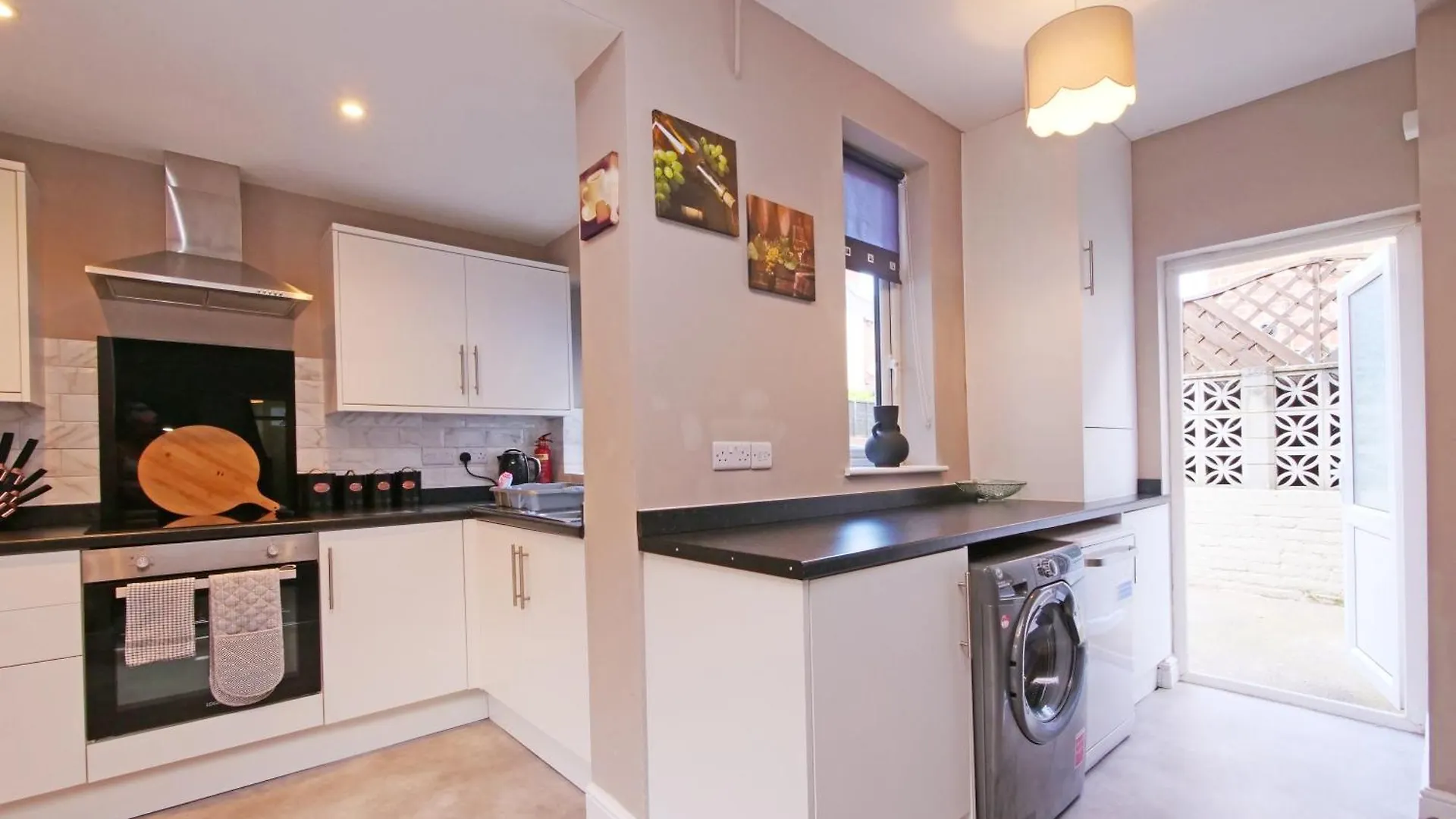 Holiday home Ashville Grange Sleeps 10 Large Beautiful House Scarborough United Kingdom