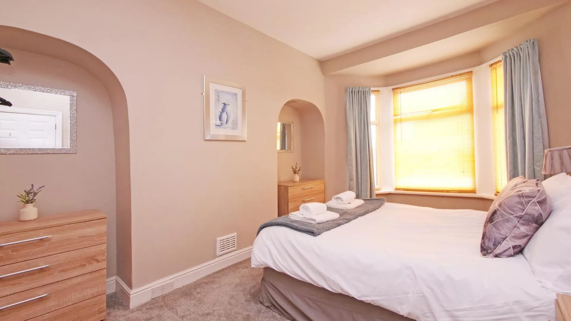 Ashville Grange Sleeps 10 Large Beautiful House Scarborough Holiday home